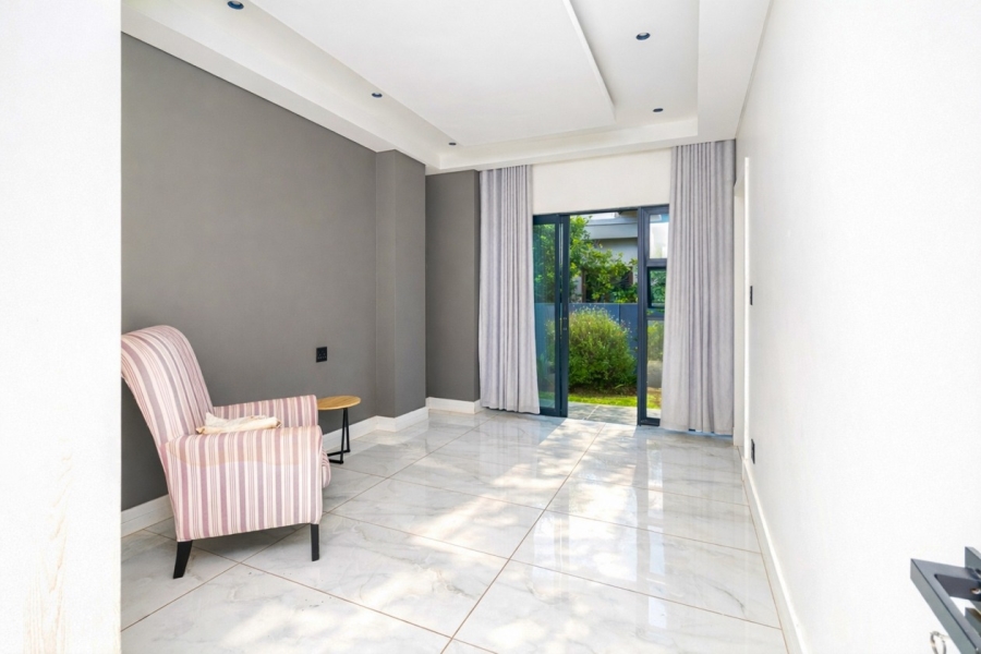 6 Bedroom Property for Sale in The Islands Estates North West